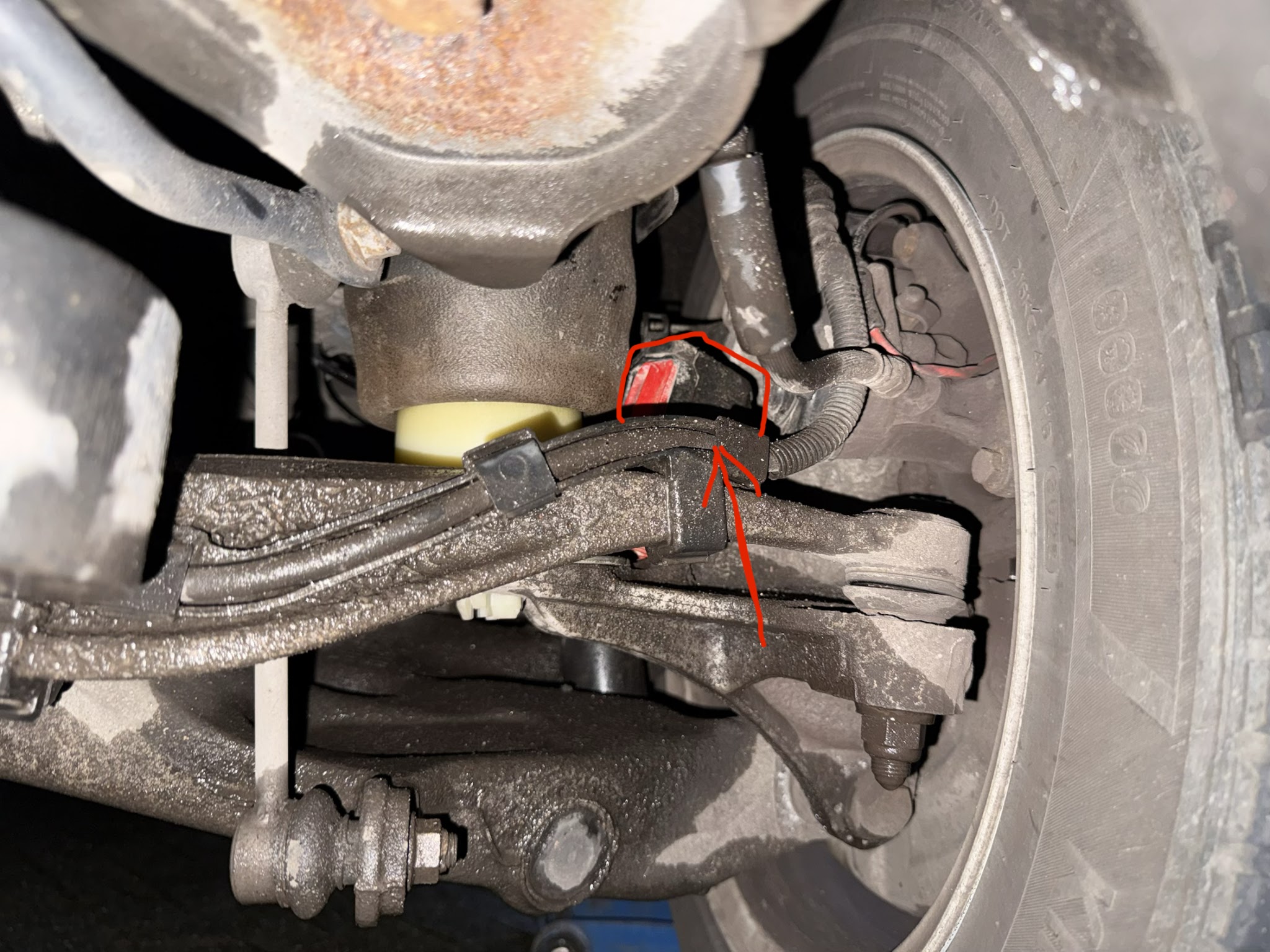 Fehlersuche am Fahrwerk: eingeklemmter Akku als Ursache eines Lecks
